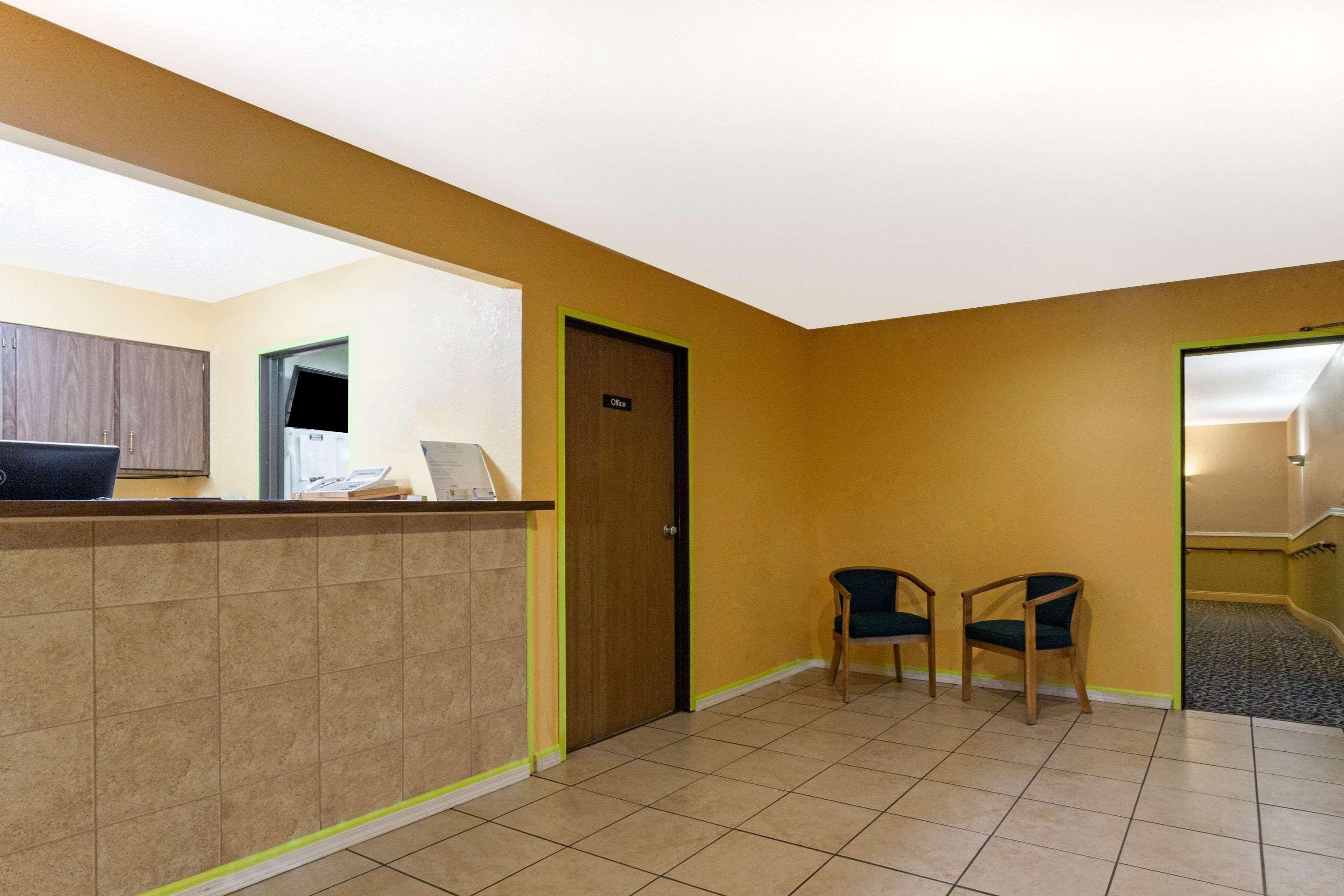 Super 8 By Wyndham Bath Hammondsport Area Motel Exterior photo