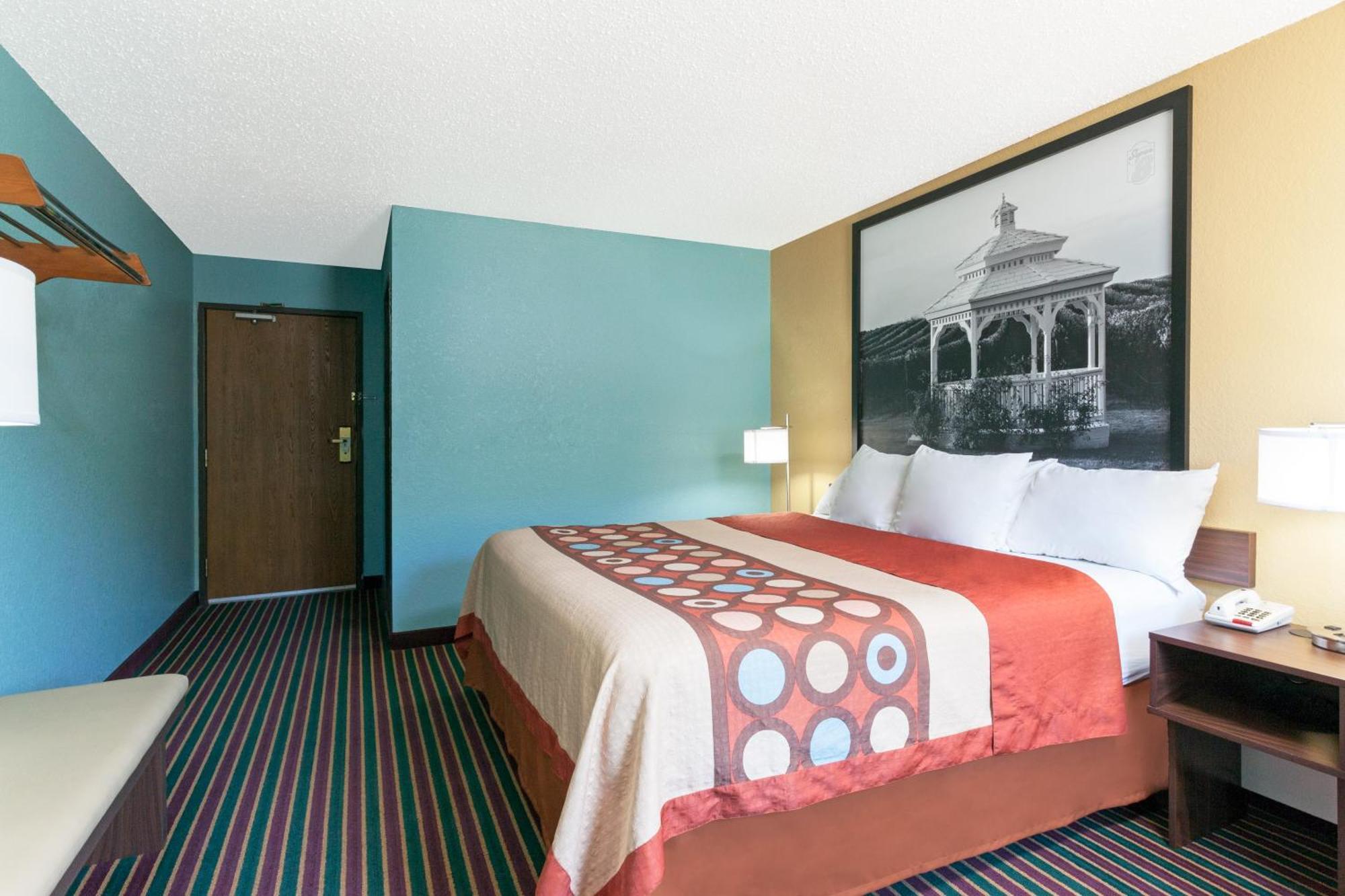 Super 8 By Wyndham Bath Hammondsport Area Motel Room photo